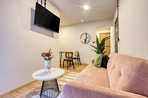 VICENTE SUAREZ by Mr. W