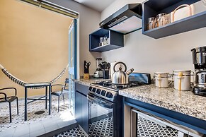 VICENTE SUAREZ by Mr. W