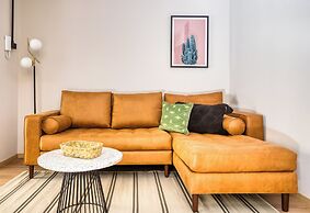 VICENTE SUAREZ by Mr. W