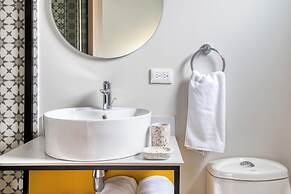 VICENTE SUAREZ by Mr. W