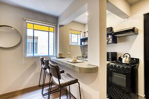 VICENTE SUAREZ by Mr. W