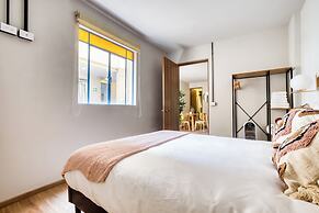 VICENTE SUAREZ by Mr. W