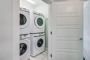 Ships and Giggles 276 HI