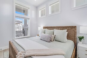 Lakeside Luxury 230 LAK