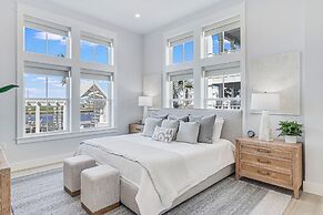 Lakeside Luxury 230 LAK