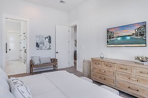 Lakeside Luxury 230 LAK