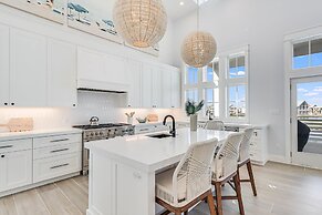 Lakeside Luxury 230 LAK