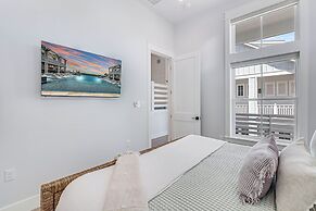 Lakeside Luxury 230 LAK