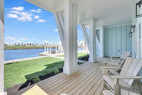 Lakeside Luxury 230 LAK