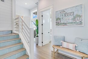 Lakeside Luxury 230 LAK