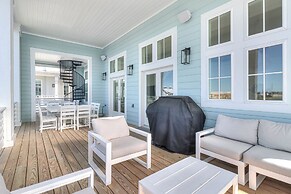 Lakeside Luxury 230 LAK