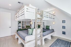 Lakeside Luxury 230 LAK