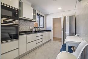 Contemporary Residence B by Homie