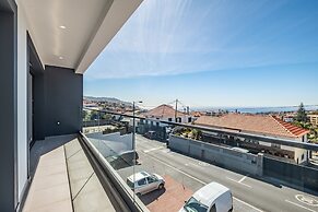 Contemporary Residence B by Homie
