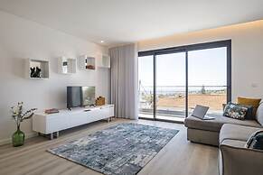 Contemporary Residence C by Homie