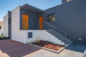 Contemporary Residence C by Homie