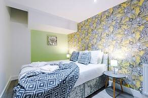 Old Trafford Two-bedroom Stay by Belvilla