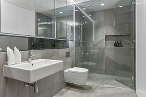 Elegant retreat in Wynyard Quarter