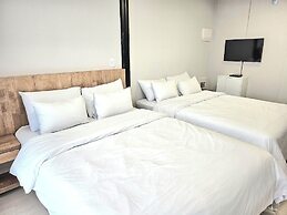 Grandbleu Hotel & Residence