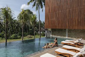 Unagi Wooden Villa by Emana