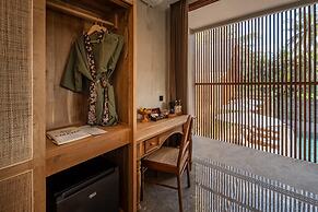 Unagi Wooden Villa by Emana