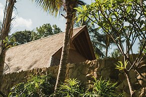 Unagi Wooden Villa by Emana