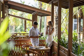 Unagi Wooden Villa by Emana