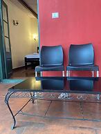 Lakefront Home Hotel