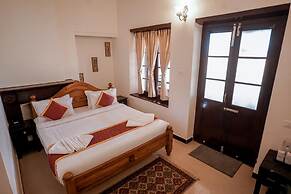 Lakefront Home Hotel