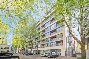Modern 1-Bedroom Flat in Central London