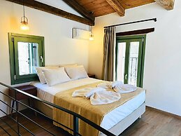 Roussos Place - Next To Splantzia Square - 2bd 2ba