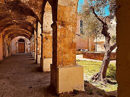 Roussos Place - Next To Splantzia Square - 2bd 2ba