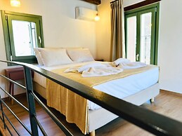 Roussos Place - Next To Splantzia Square - 2bd 2ba