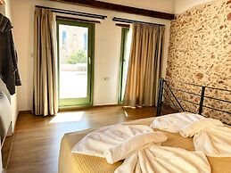 Roussos Place - Next To Splantzia Square - 2bd 2ba