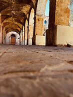 Roussos Place - Next To Splantzia Square - 2bd 2ba