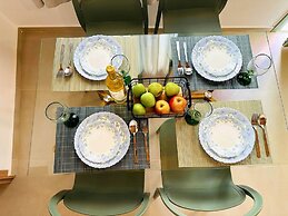 Roussos Place - Next To Splantzia Square - 2bd 2ba