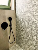 Roussos Place - Next To Splantzia Square - 2bd 2ba