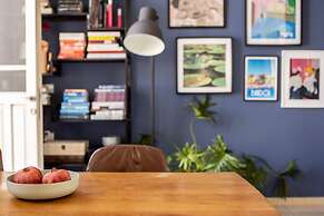 Bauhaus Artistic Haven by Sea N' Rent