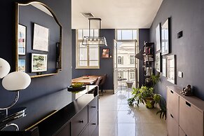 Bauhaus Artistic Haven by Sea N' Rent