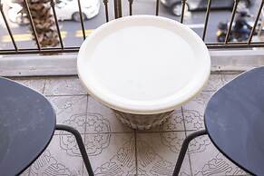 Bauhaus Artistic Haven by Sea N' Rent