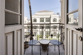 Bauhaus Artistic Haven by Sea N' Rent