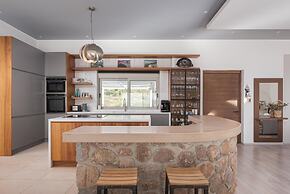 Aphea Retreat Villa