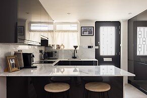 The Fulham Broadway Apartment