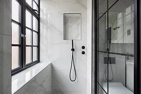 The Fulham Broadway Apartment