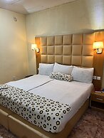 Francinesplace Hotel