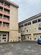 Francinesplace Hotel