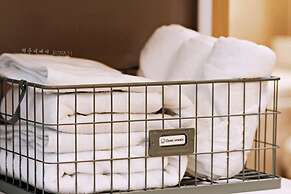 ELBON the Stay X BONA Travel