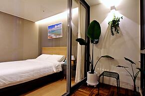 ELBON the Stay X BONA Travel