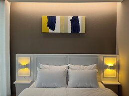 ELBON the Stay X BONA Travel