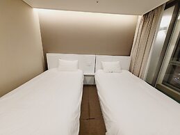 ELBON the Stay X BONA Travel